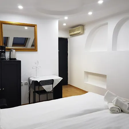 Cheap Accommodation National Arena * Boekarest